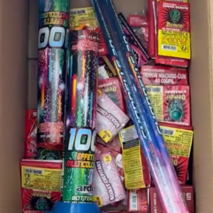 alt="Pack de feux d'artifice et pétards Démon pour la fête du 14 juillet - Artifice en Fête"